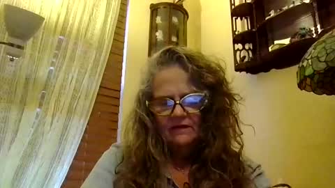 Snapshot of luvmedestinee chatting on 09-10-25, 01:00 LuvMeDestinee online show from 09-10-25, 01:00