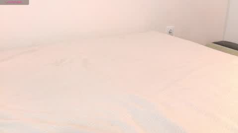 luvtosin663 online show from 04-22-26, 06:42