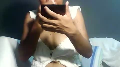 Bee Bee online show from 06-07-26, 02:37