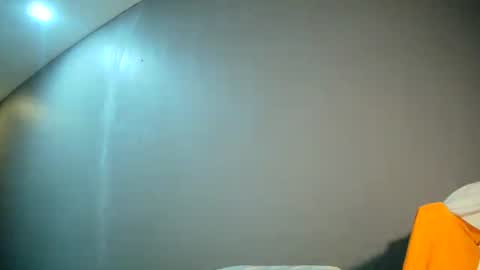 Bee Bee online show from 07-12-26, 02:46