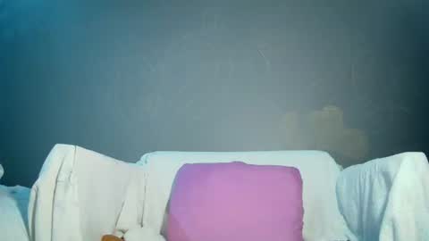 Bee Bee online show from 07-27-26, 05:03