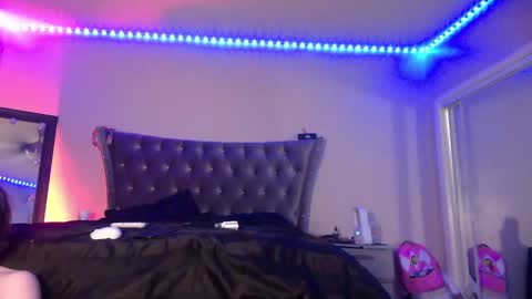 luvvlee online show from 09-19-25, 11:55