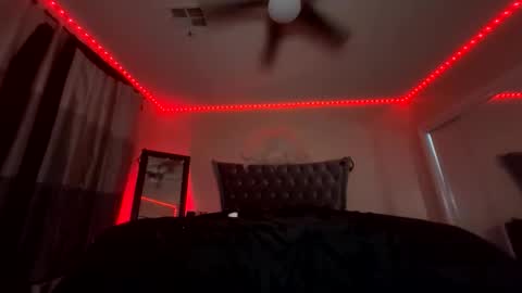 luvvlee online show from 10-18-25, 08:59