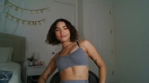 Snapshot of luvvvxliv chatting on 12-17-25, 12:27 Liv 3 online show from 12-17-25, 12:27