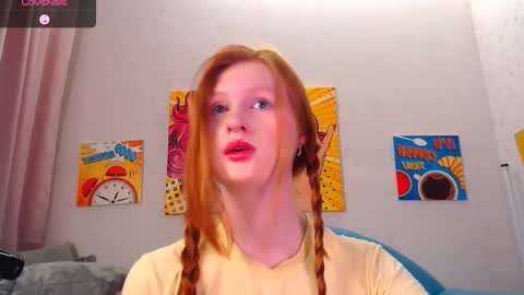 Snapshot of lux_angel chatting on 10-27-25, 11:52 lux_angel online show from 10-27-25, 11:52