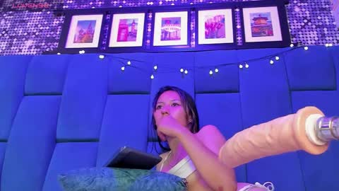 lux_bitchx online show from 09-28-25, 03:50