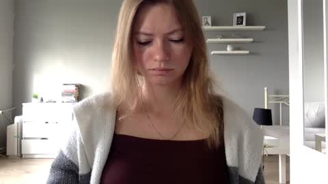 Millie online show from 09-15-25, 06:57