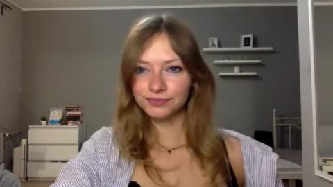 Millie online show from 12-20-25, 03:41