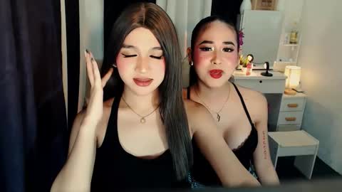 Snapshot of lux_white chatting on 10-24-25, 02:13 queen lux online show from 10-24-25, 02:13