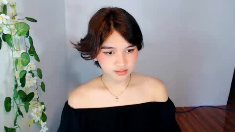 queen lux online show from 11-30-25, 02:59