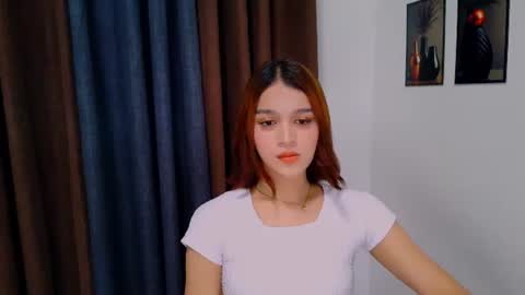 queen lux online show from 06-19-26, 09:02