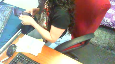 Snapshot of luxdasilva chatting on 05-25-26, 07:42 luxdasilva online show from 05-25-26, 07:42