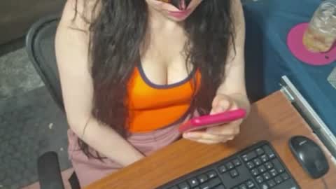 Snapshot of luxdasilva chatting on 06-21-26, 03:09 luxdasilva online show from 06-21-26, 03:09