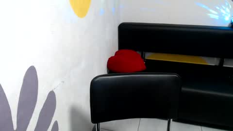 Snapshot of luxdonna chatting on 07-25-26, 09:23 Donna online show from 07-25-26, 09:23