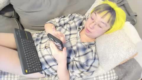 Snapshot of luxgray chatting on 02-22-26, 11:47 LuxGray online show from 02-22-26, 11:47