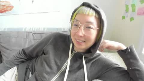 Snapshot of luxgray chatting on 03-21-26, 08:56 LuxGray online show from 03-21-26, 08:56