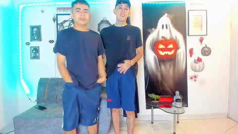 Snapshot of luxhousexx chatting on 10-14-25, 04:02 Jackson and Matt online show from 10-14-25, 04:02