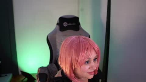Snapshot of luxiana_sexy chatting on 07-10-26, 10:01 LUXIANA SEXY online show from 07-10-26, 10:01