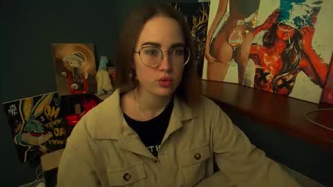 Snapshot of luxie_queen chatting on 05-01-26, 12:21 Katie online show from 05-01-26, 12:21