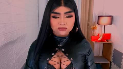 Sasha Blaire online show from 10-28-25, 07:23