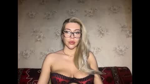 Snapshot of luxsonyastar chatting on 12-03-25, 12:58 LuxSonyaStar online show from 12-03-25, 12:58