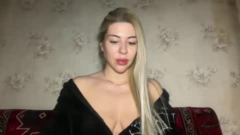 LuxSonyaStar online show from 12-21-25, 12:56