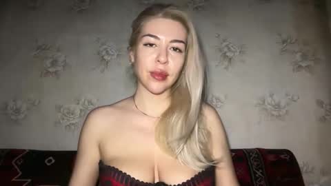 LuxSonyaStar online show from 05-06-26, 08:25