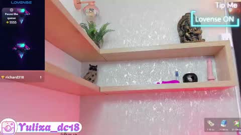 Snapshot of luxury_woman_ chatting on 03-07-25, 10:43 online show from 03-07-25, 10:43