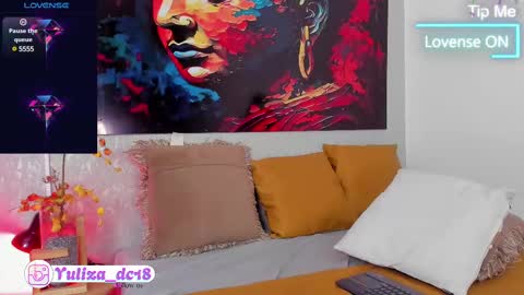 Snapshot of luxury_woman_ chatting on 03-09-25, 01:14 online show from 03-09-25, 01:14