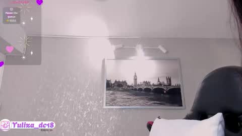 Snapshot of luxury_woman_ chatting on 10-16-25, 02:45 online show from 10-16-25, 02:45