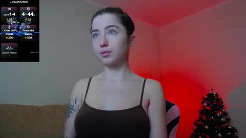 Snapshot of luxuryalma18 chatting on 12-21-25, 06:09 Alma online show from 12-21-25, 06:09