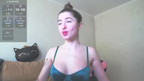 Snapshot of luxuryalma18 chatting on 03-05-26, 07:48 Alma online show from 03-05-26, 07:48