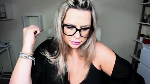 Diana online show from 12-13-24, 06:53