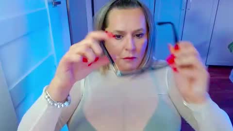 Diana online show from 05-14-26, 06:42