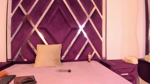 Snapshot of luzenaasm chatting on 09-09-25, 04:23 luzenaasm online show from 09-09-25, 04:23