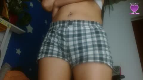 Snapshot of luzzy_cam chatting on 06-11-26, 11:47 luzzy I hope your visit and that we manage to get very hot online show from 06-11-26, 11:47