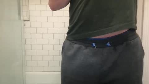 lvguynextdoor440656 online show from 11-15-25, 08:49