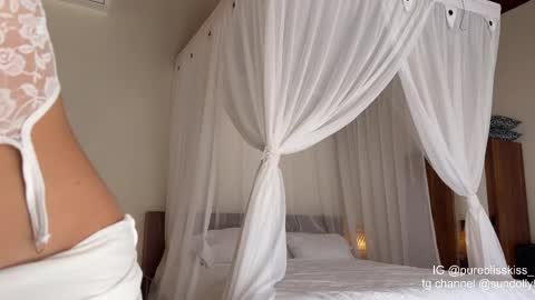 lxsundolyxl_ online show from 04-19-26, 02:11