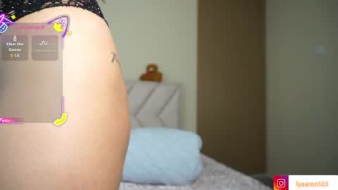 Snapshot of lya_aron_couple chatting on 09-27-25, 07:08 lya_aron_couple online show from 09-27-25, 07:08