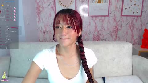 Snapshot of lya_ch chatting on 12-31-24, 11:42 Call me Lia online show from 12-31-24, 11:42