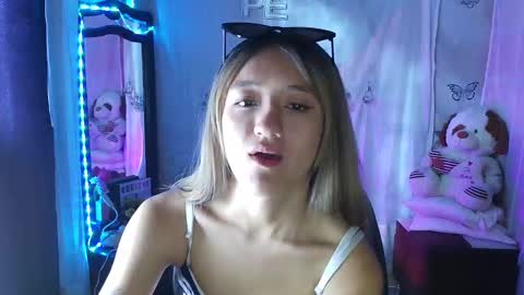 Snapshot of lya_ch chatting on 09-12-25, 09:48 Call me Lia online show from 09-12-25, 09:48