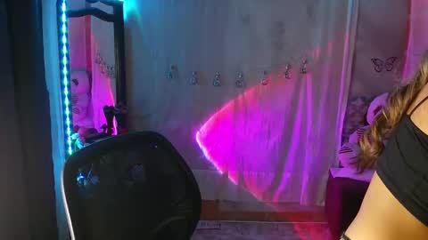 Snapshot of lya_ch chatting on 10-24-25, 11:23 Call me Lia online show from 10-24-25, 11:23