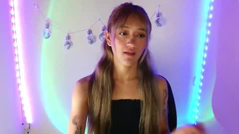 Snapshot of lya_ch chatting on 11-17-25, 09:20 Call me Lia online show from 11-17-25, 09:20