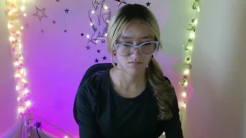 Call me Lia  online show from 05-12-26, 11:35