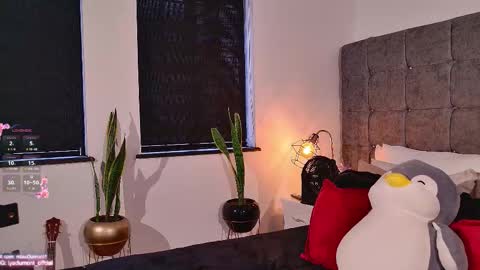 Snapshot of lyadumont chatting on 12-04-25, 09:56 LYA online show from 12-04-25, 09:56