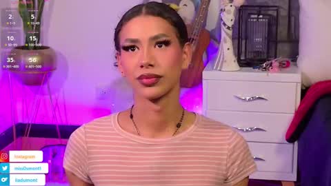 Snapshot of lyadumont chatting on 01-09-26, 08:21 LYA online show from 01-09-26, 08:21