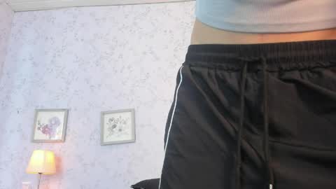 Lyan online show from 04-02-26, 07:33