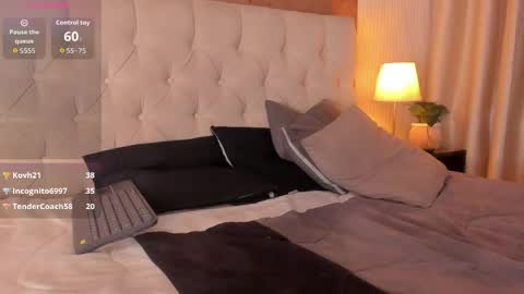 Snapshot of lyan_twink chatting on 04-22-26, 07:44 Lyan online show from 04-22-26, 07:44