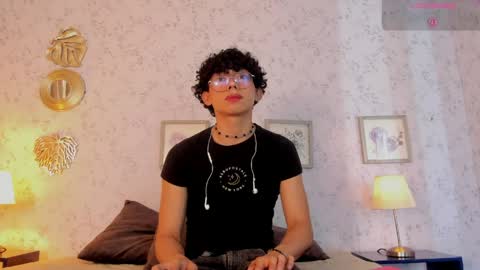 Snapshot of lyan_twink chatting on 05-26-26, 07:21 Lyan online show from 05-26-26, 07:21