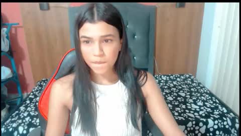 lyanamerry03 online show from 10-02-25, 08:49